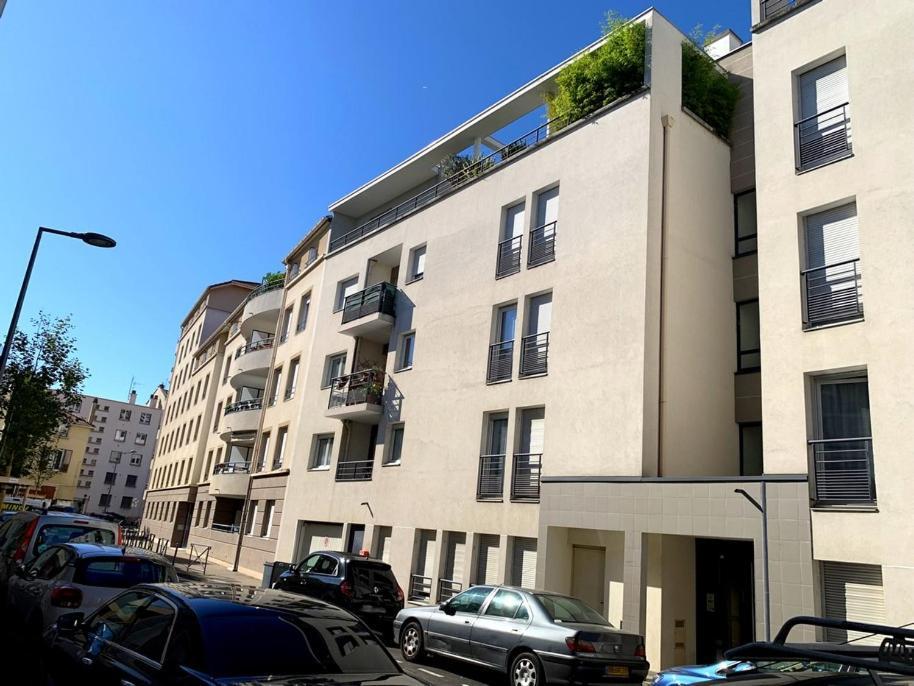 Ferienwohnung Beau Studio Tout Confort Au Calme Avec Parking . Villeurbanne Exterior foto